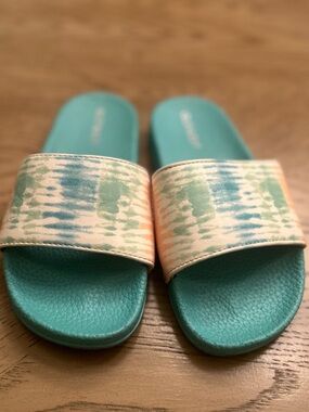 Old Navy Girls’ Turquoise Slide Sandals with Pastel Tie-Dye Strap (size 12/13)